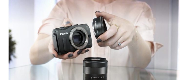 Зеркальный фотоаппарат Canon