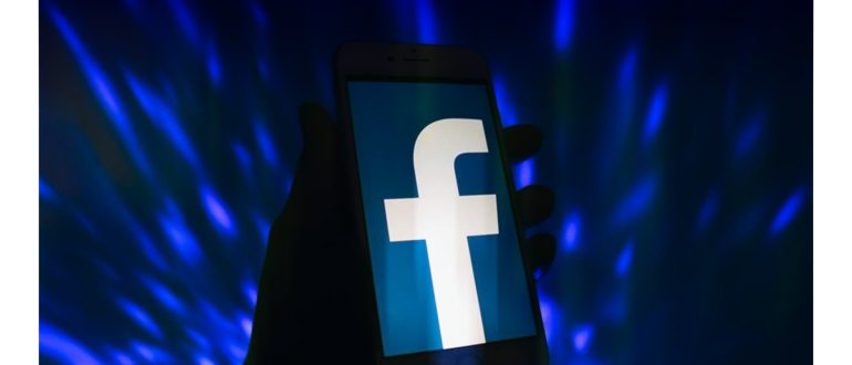 Facebook на мобильной