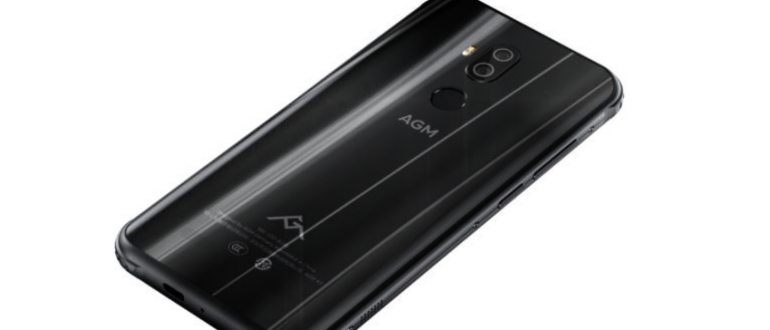 HTC ONE M7