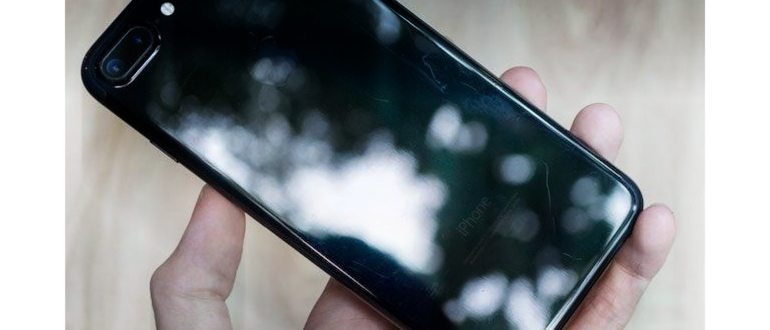 Отклеиваются буквы на iphone 7 черный