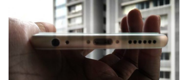 Вставляем sim карту в iPhone -