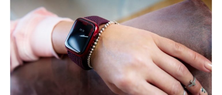 Apple Watch Nike Series 7 41 мм, алюминий и